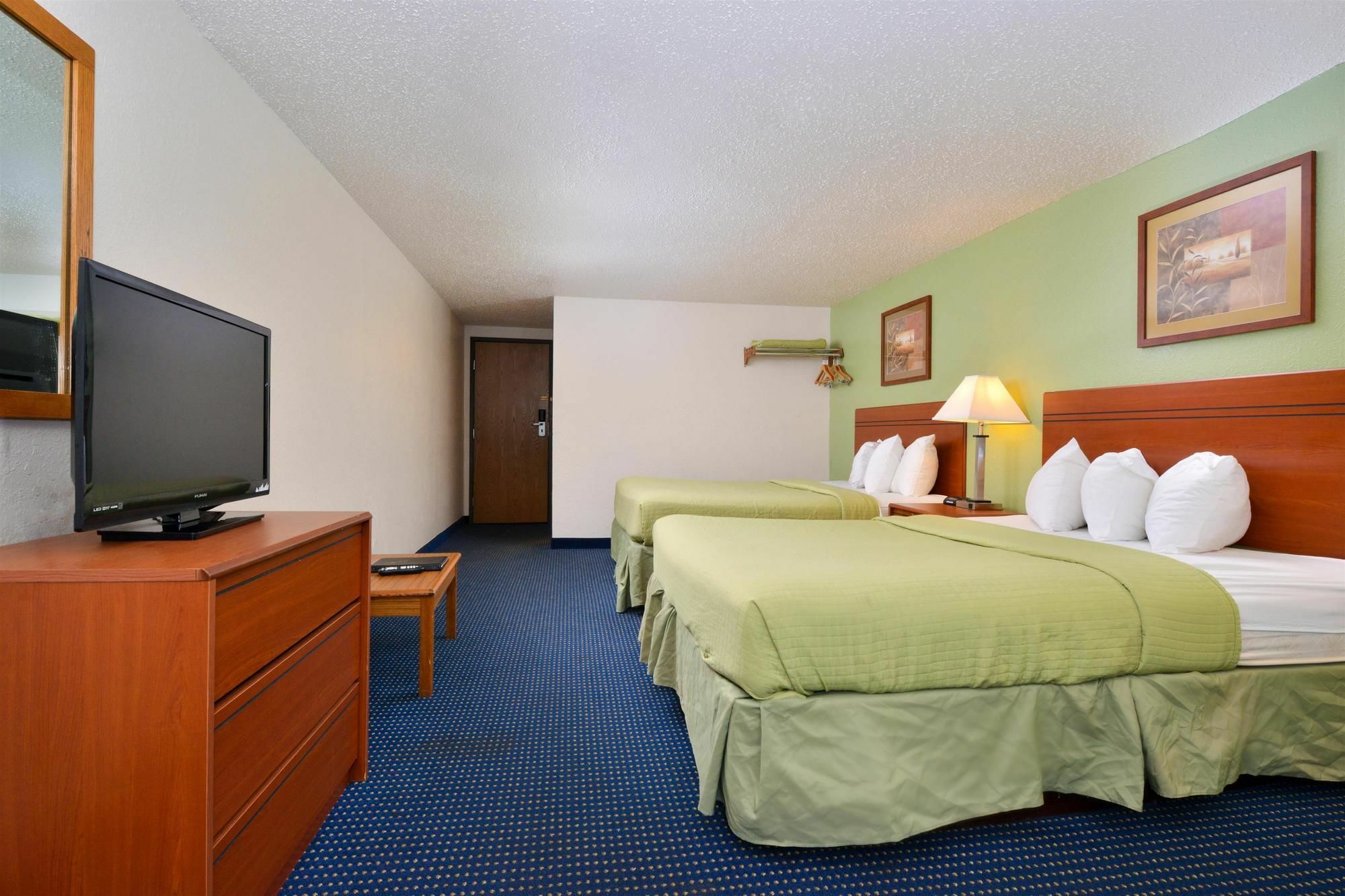 Days Inn & Suites By Wyndham Wisconsin Dells Exterior foto